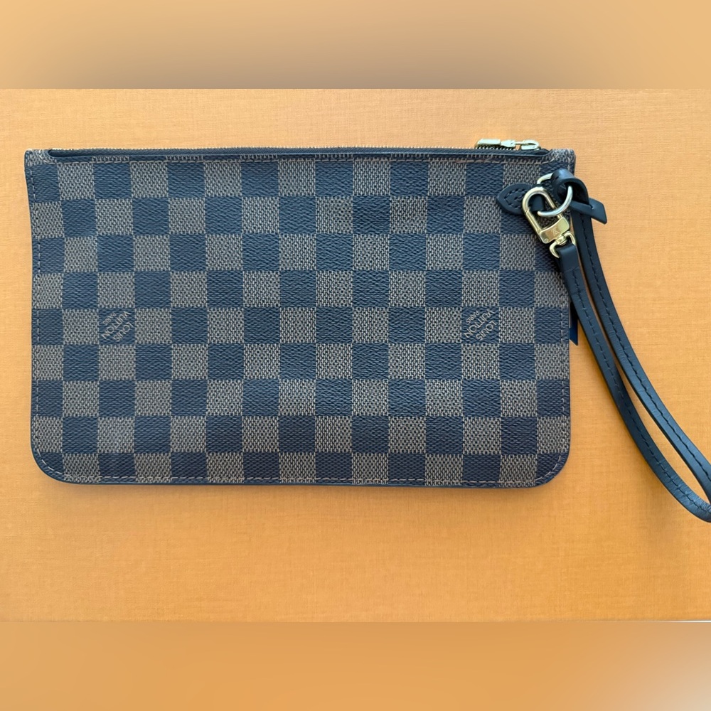 Louis Vuitton Damier Ebene Wristlet